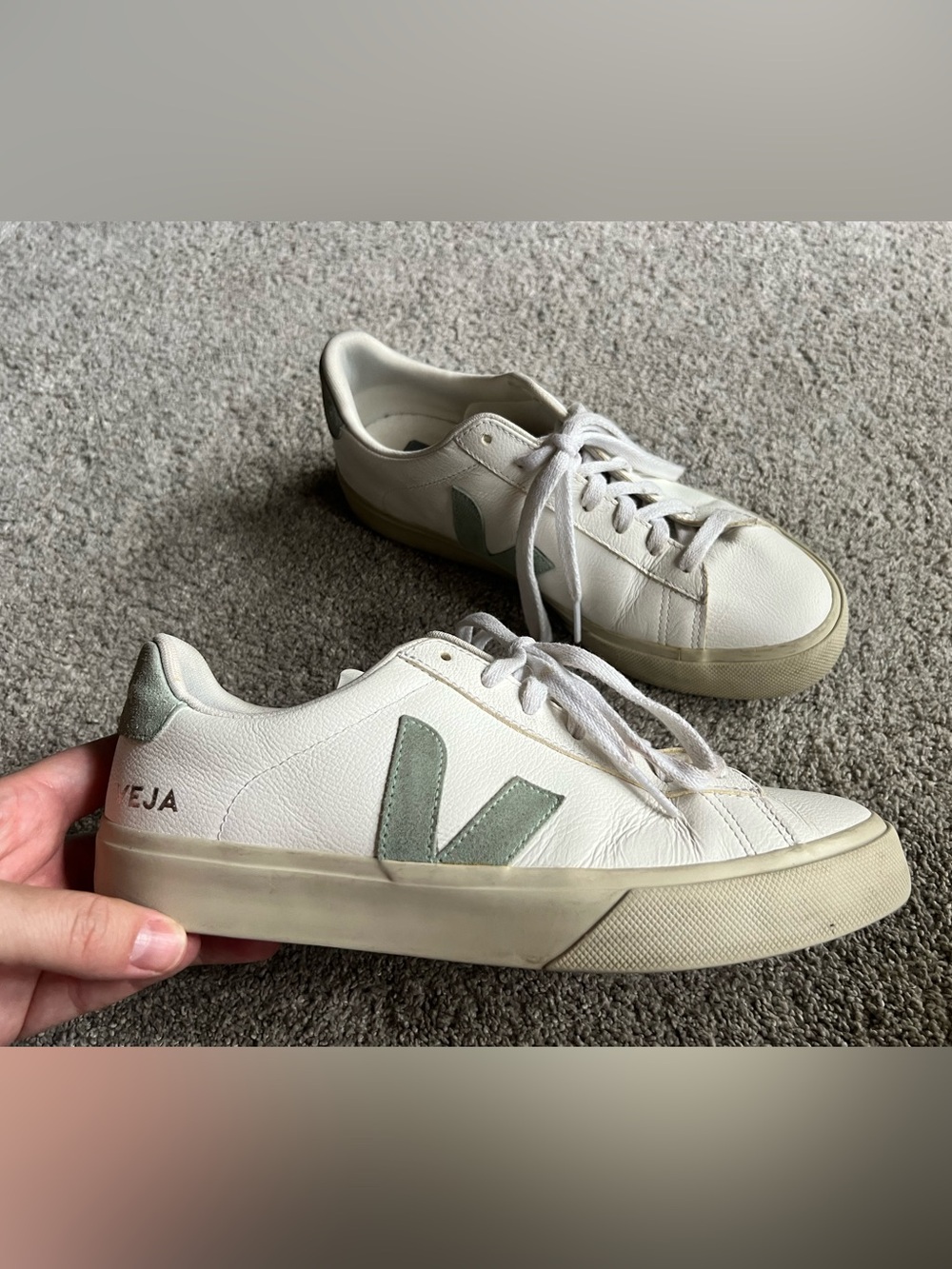 Veja Campo Womens Size 40 / 9 White Leather Sneakers With Natural Suede V Logo